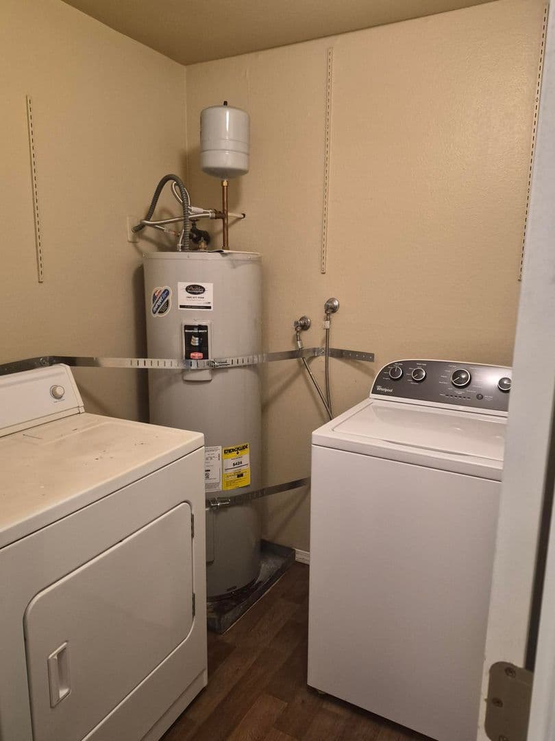 Bellingham Apartment: 926 23rd/927 22nd Street