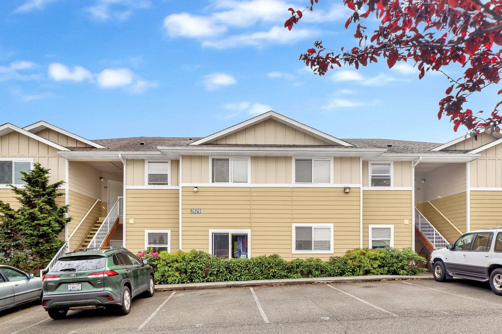 Bellingham Apartment: 2823 - 2835 W Maplewood Avenue