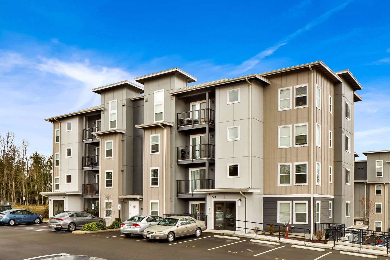 Bellingham Apartment: 541 -545 -549 E Kellogg Road
