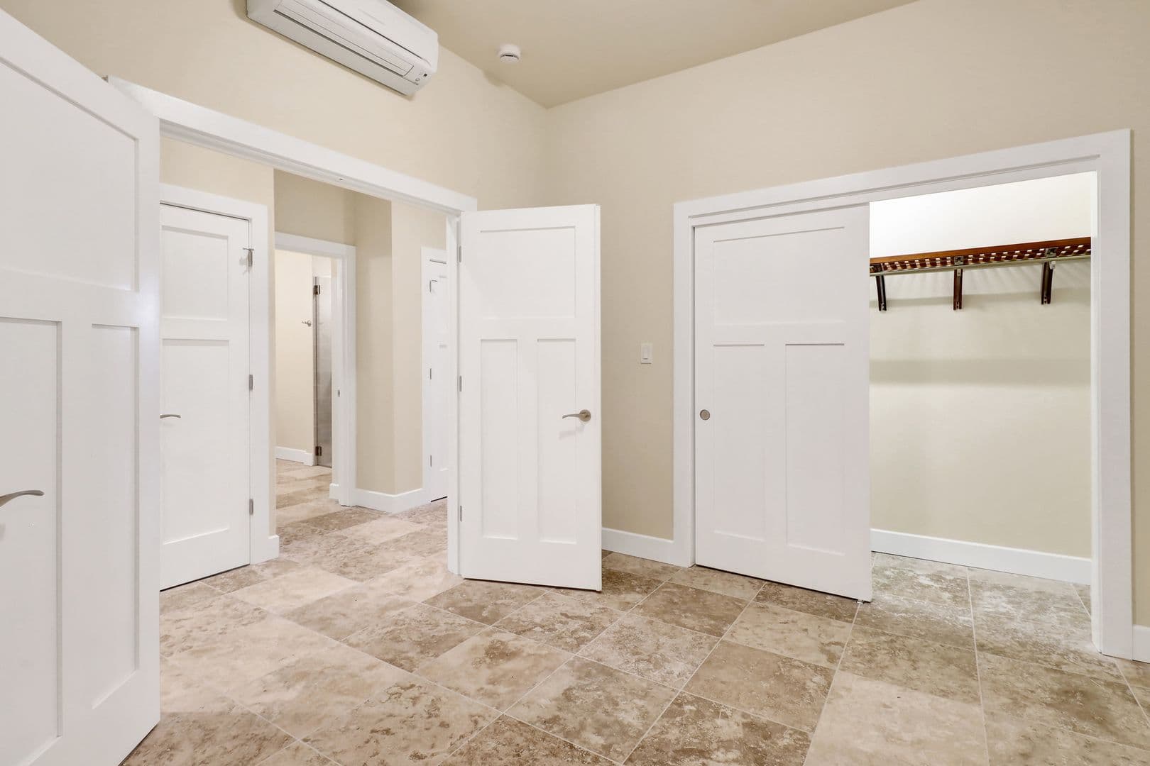Bellingham Apartment: 1203 W Holly St
