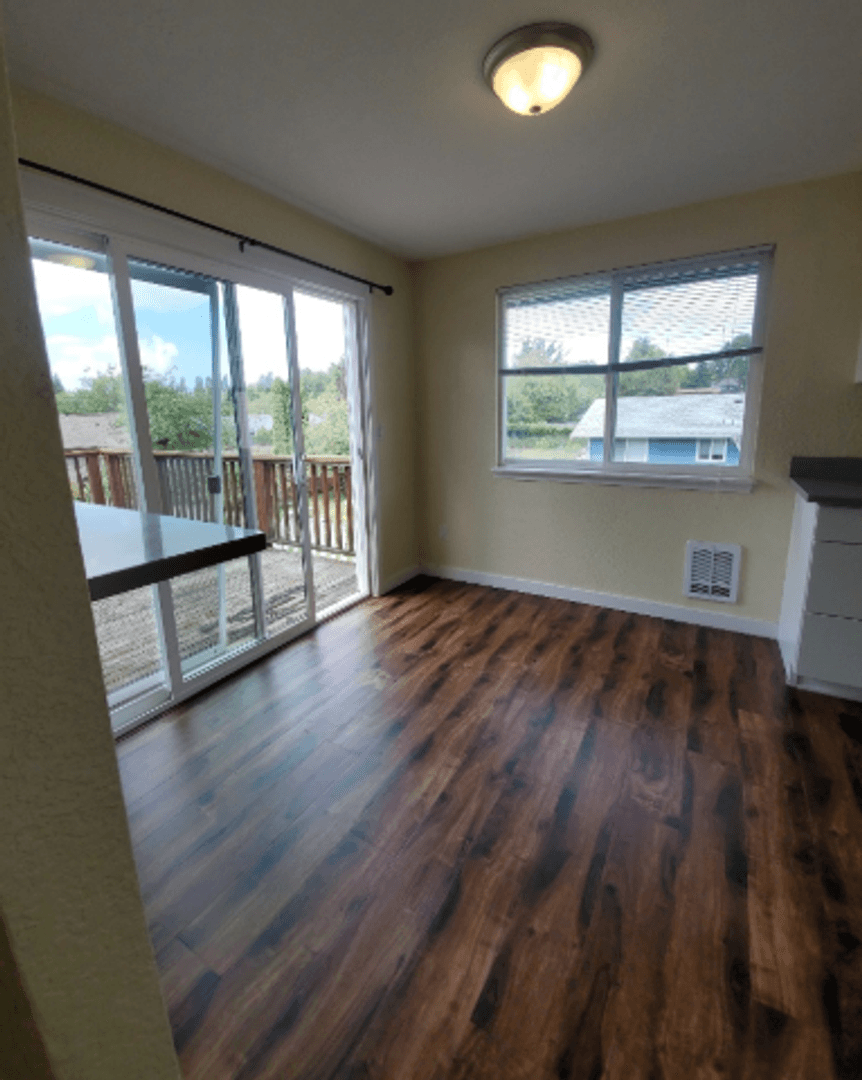 Bellingham House: 2701 St Clair Street