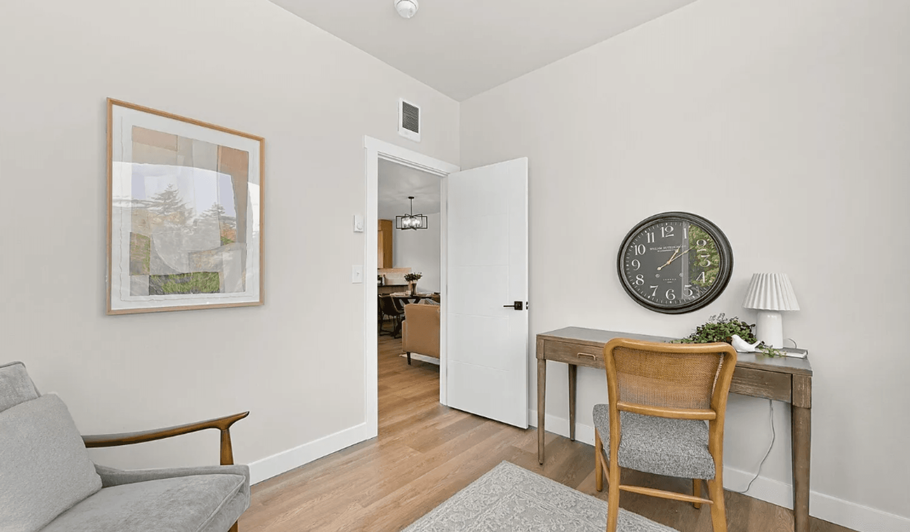 Bellingham Apartment: 217-219 Prince Ave