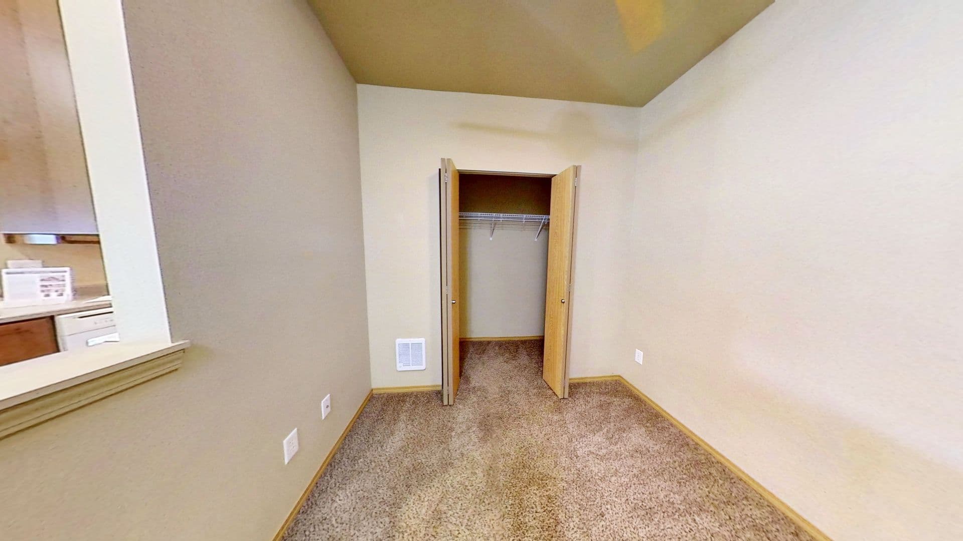 Bellingham Apartment: 1440 10th Street