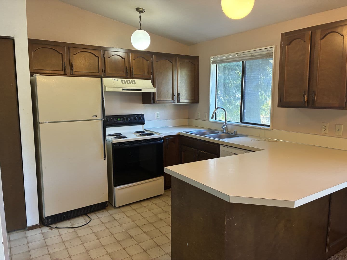 Bellingham House: 1335 Sommerset