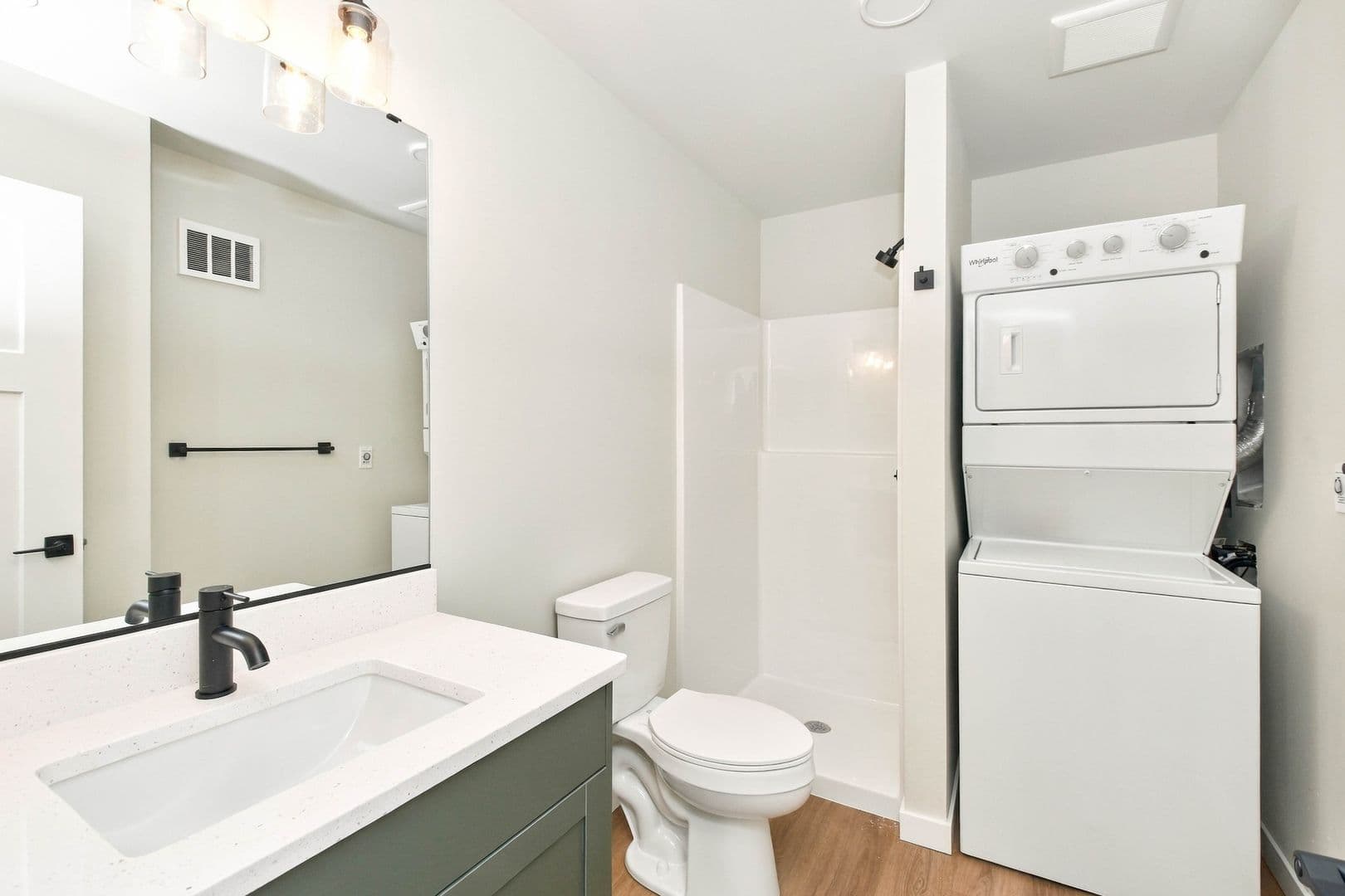 Bellingham Apartment: 1247 Franklin Street