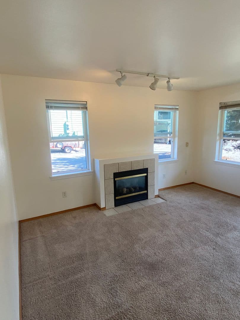 Bellingham Apartment: 1504 Alabama Street