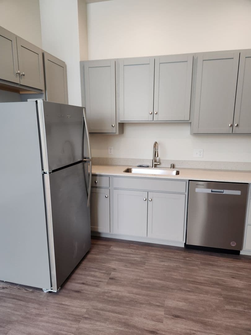 Bellingham Apartment: 1440 10th Street
