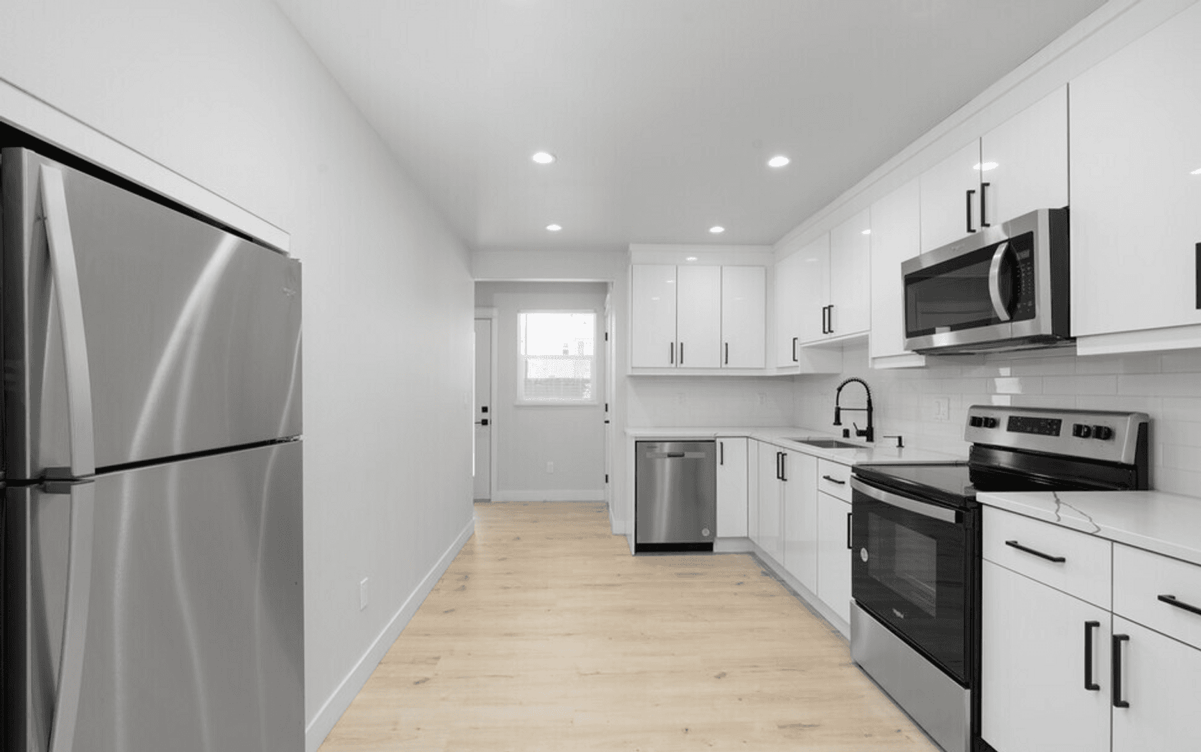 Bellingham Apartment: 3408-3412 Northwest Avenue