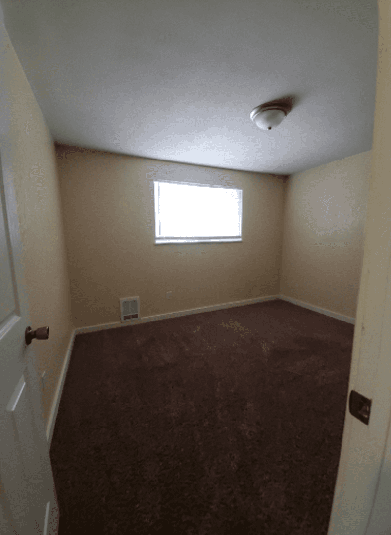 Bellingham House: 2701 St Clair Street