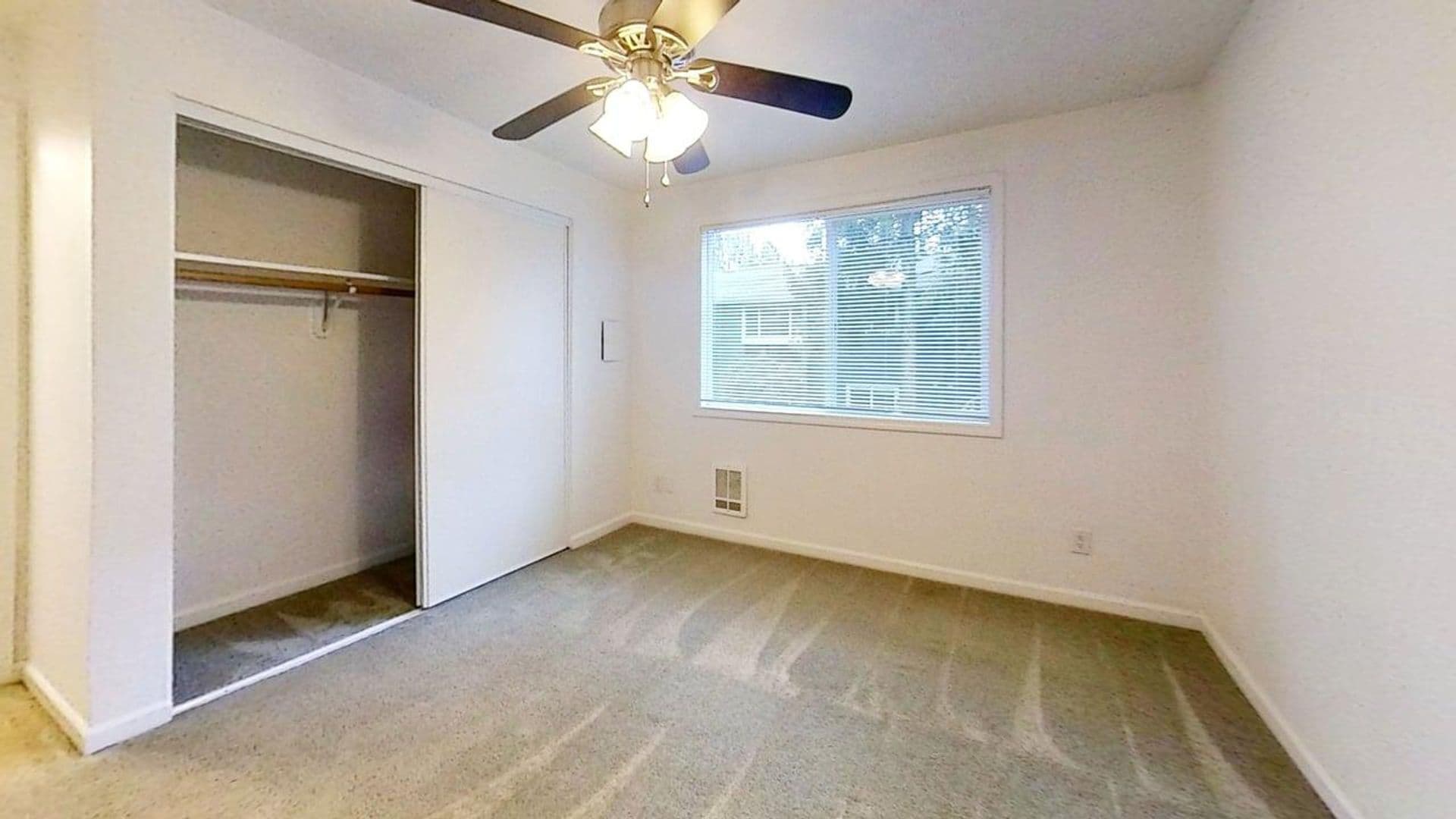 Bellingham Apartment: 3520/3528 Northwest Ave