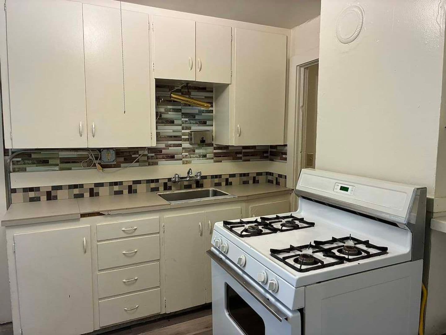 Bellingham Apartment: 809 High Street
