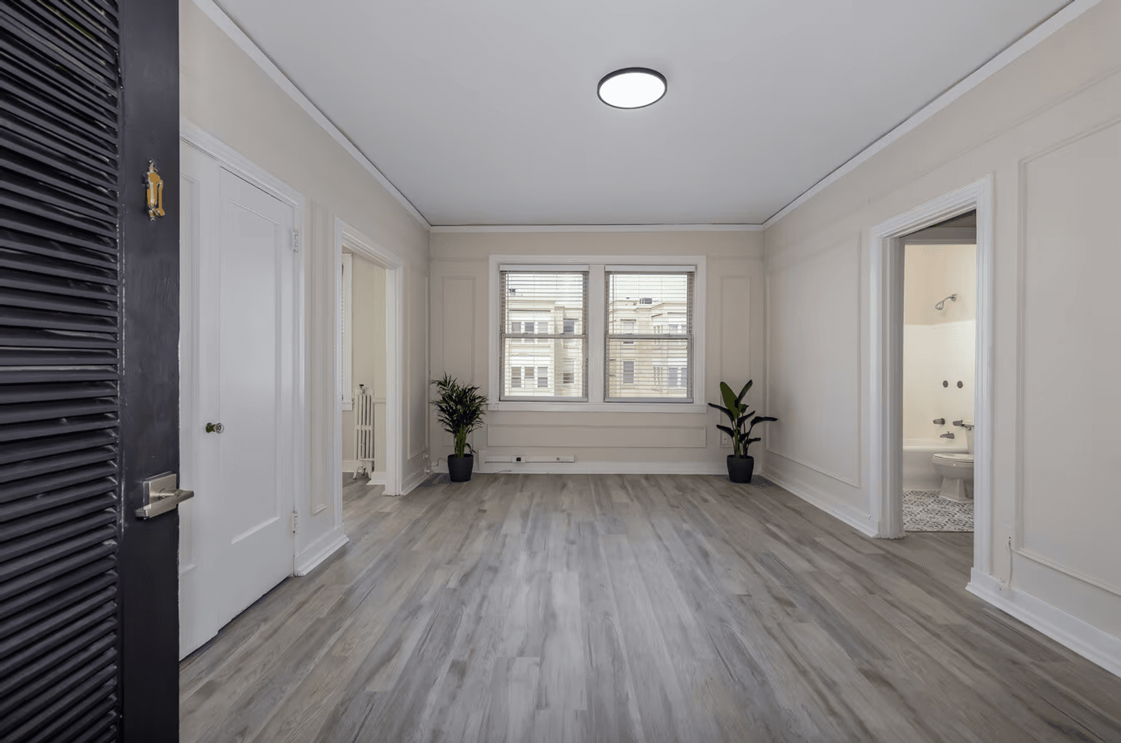Saint Louis Apartment: 4961 Laclede Ave