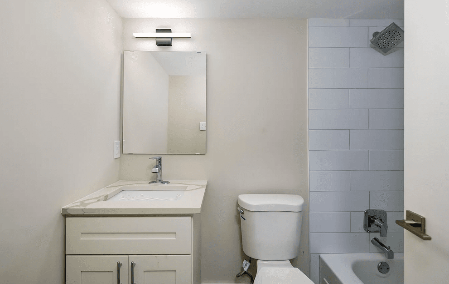St. Louis Apartment: 3710 Greenwood Blvd