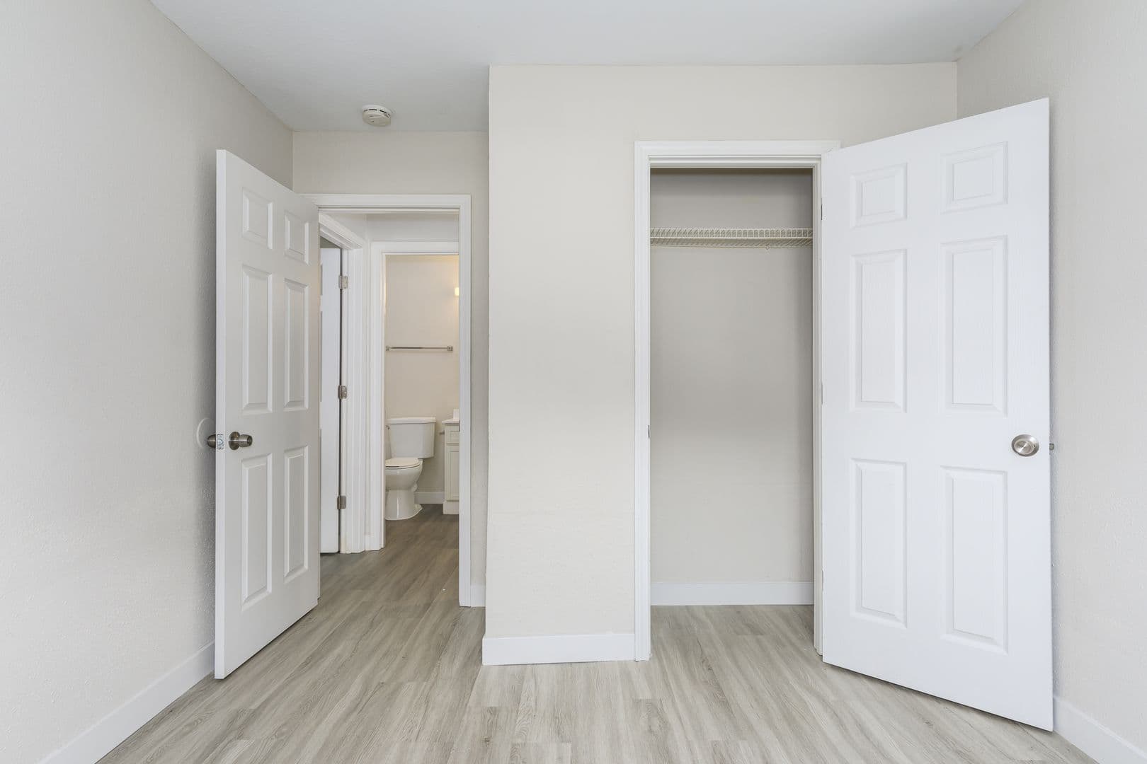 St. Louis Apartment: 7912 Olde English Rd