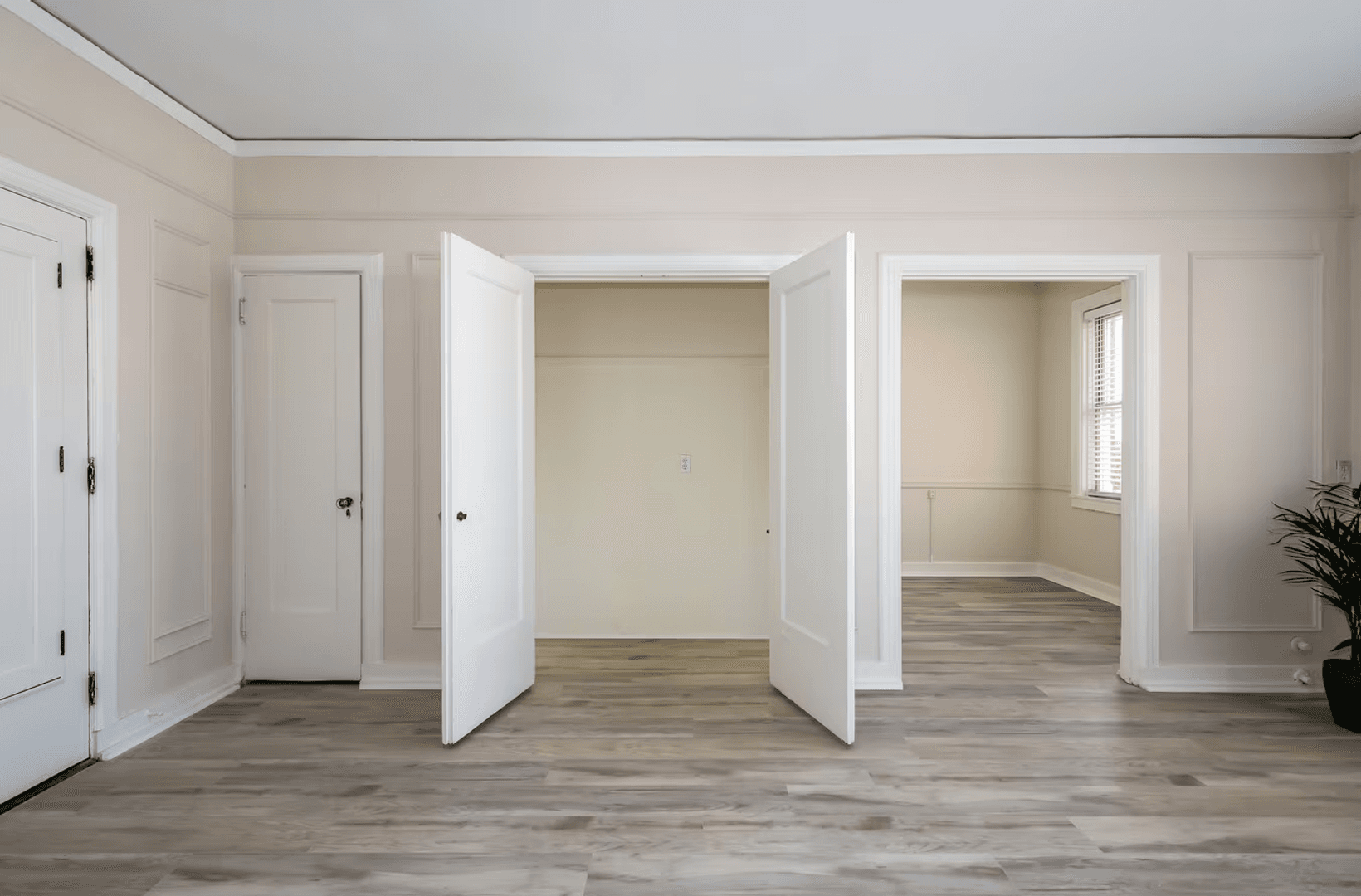 Saint Louis Apartment: 4961 Laclede Ave