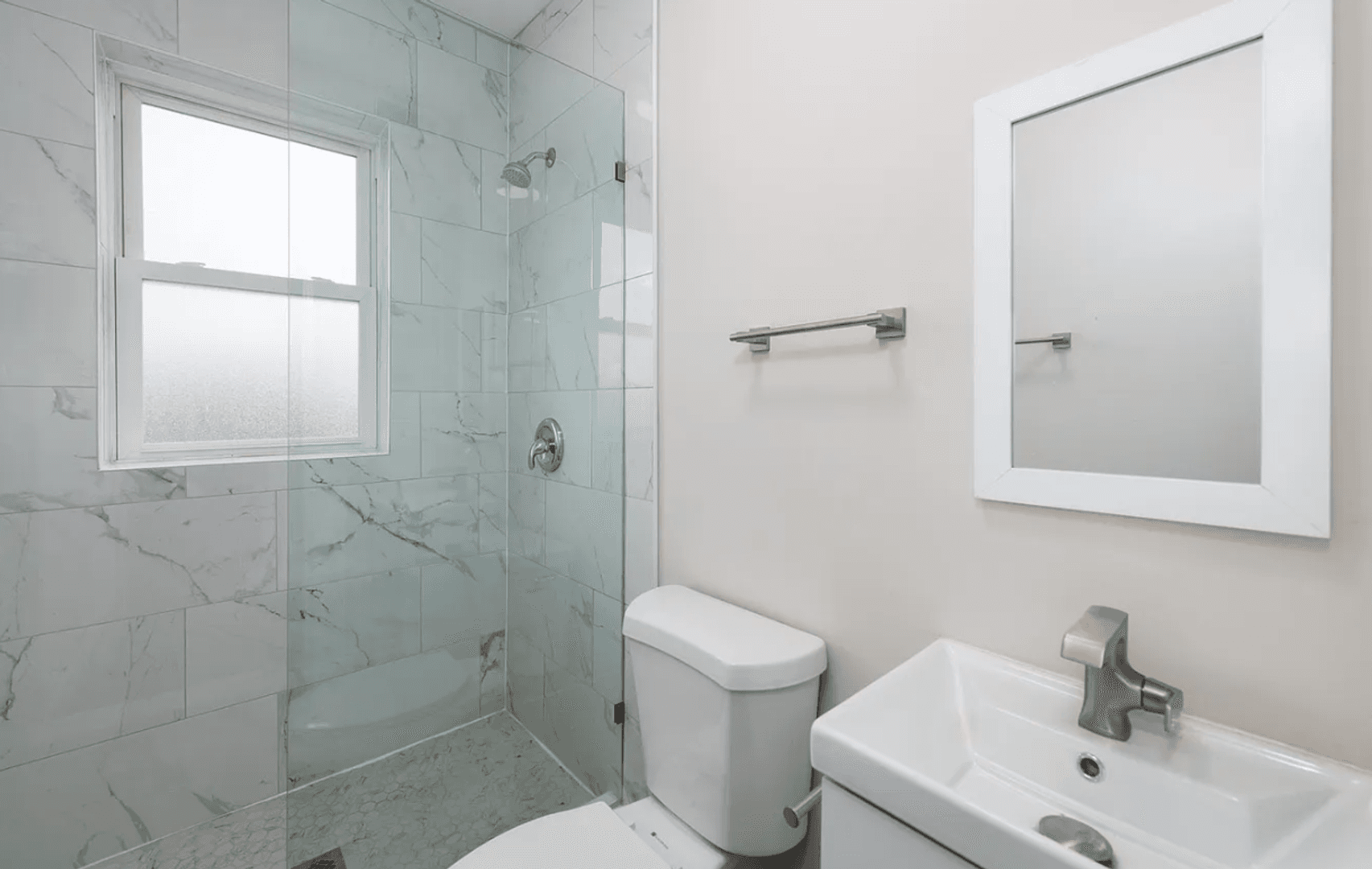 Maplewood Apartment: 7389 Maple Ave.