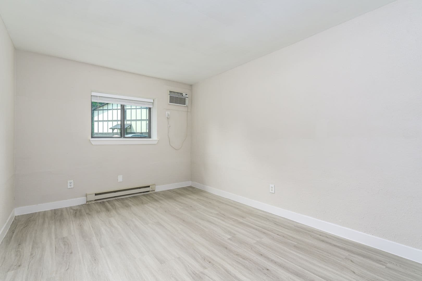 St. Louis Apartment: 7912 Olde English Rd