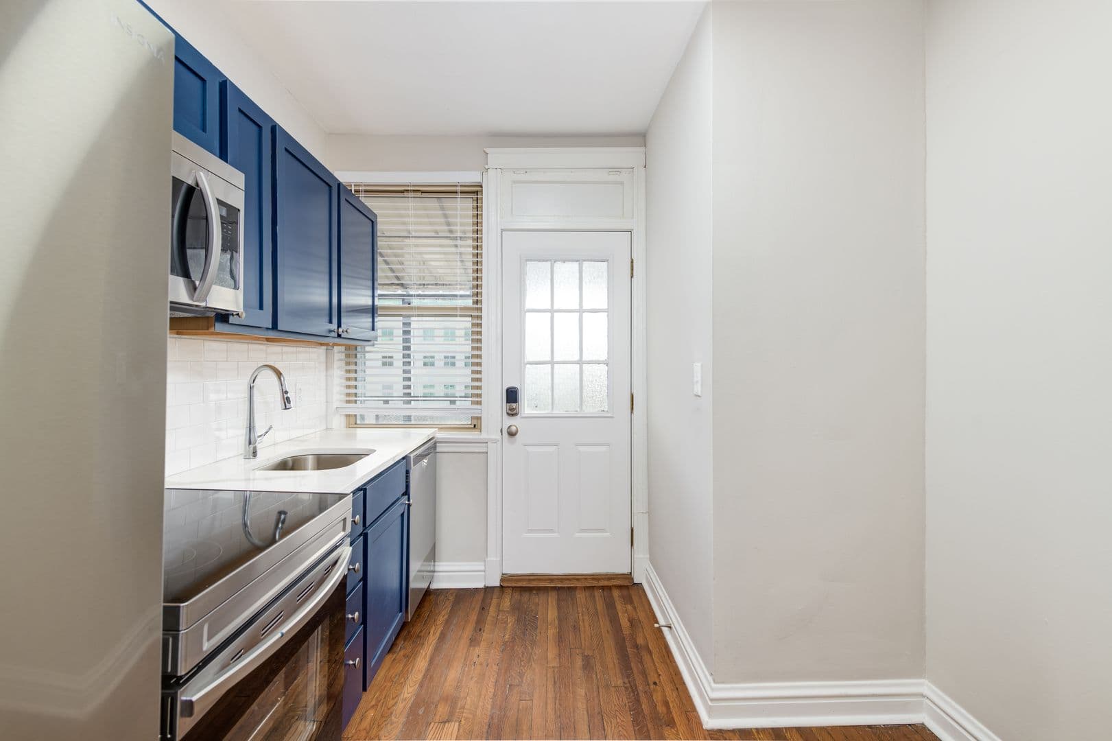 St. Louis Apartment: 1014 Oakview Place
