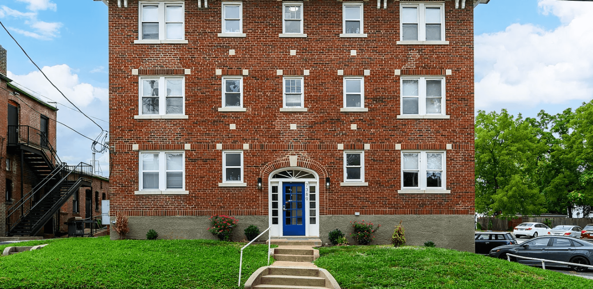 Maplewood Apartment: 7389 Maple Ave.