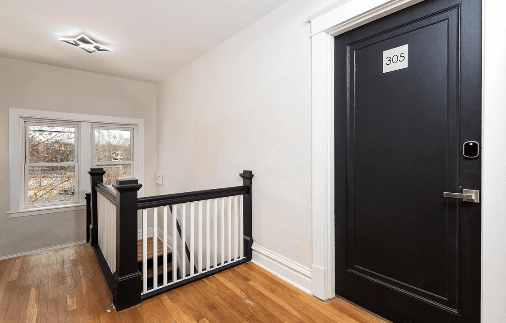 Maplewood Apartment: 7389 Maple Ave.