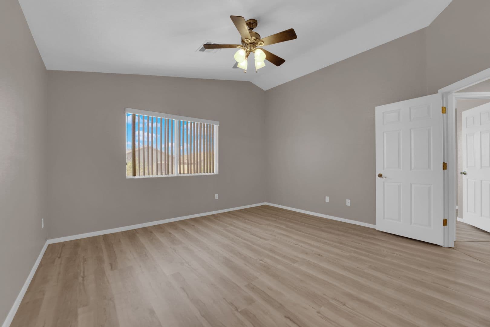 LAS VEGAS House: 9432 SANTANA SIESTA AVE.