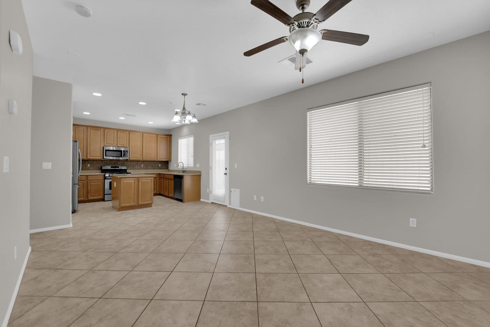 Henderson House: 685 Calamus Palm Place