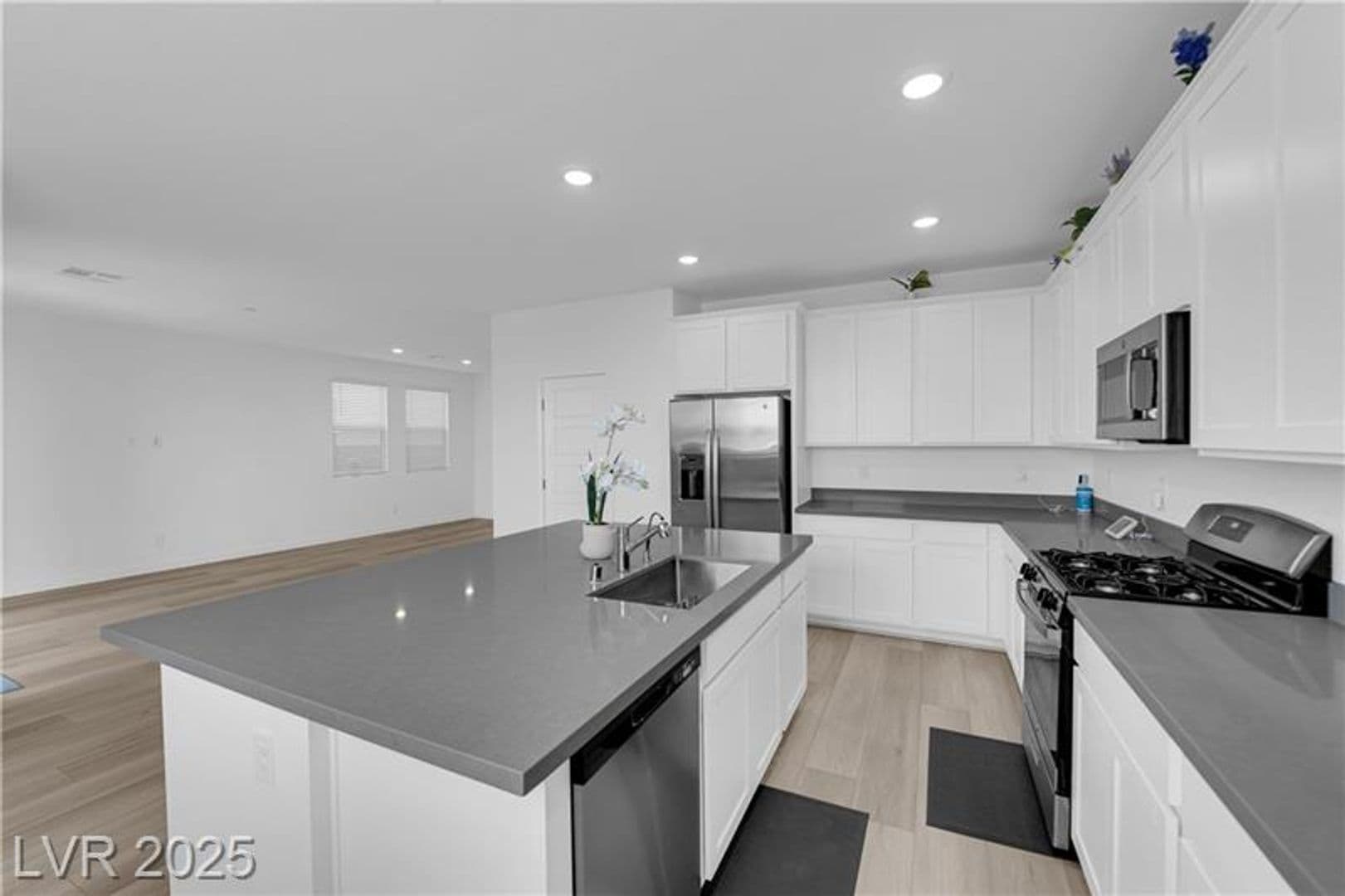 Las Vegas House: 6704 Chargehand Ave