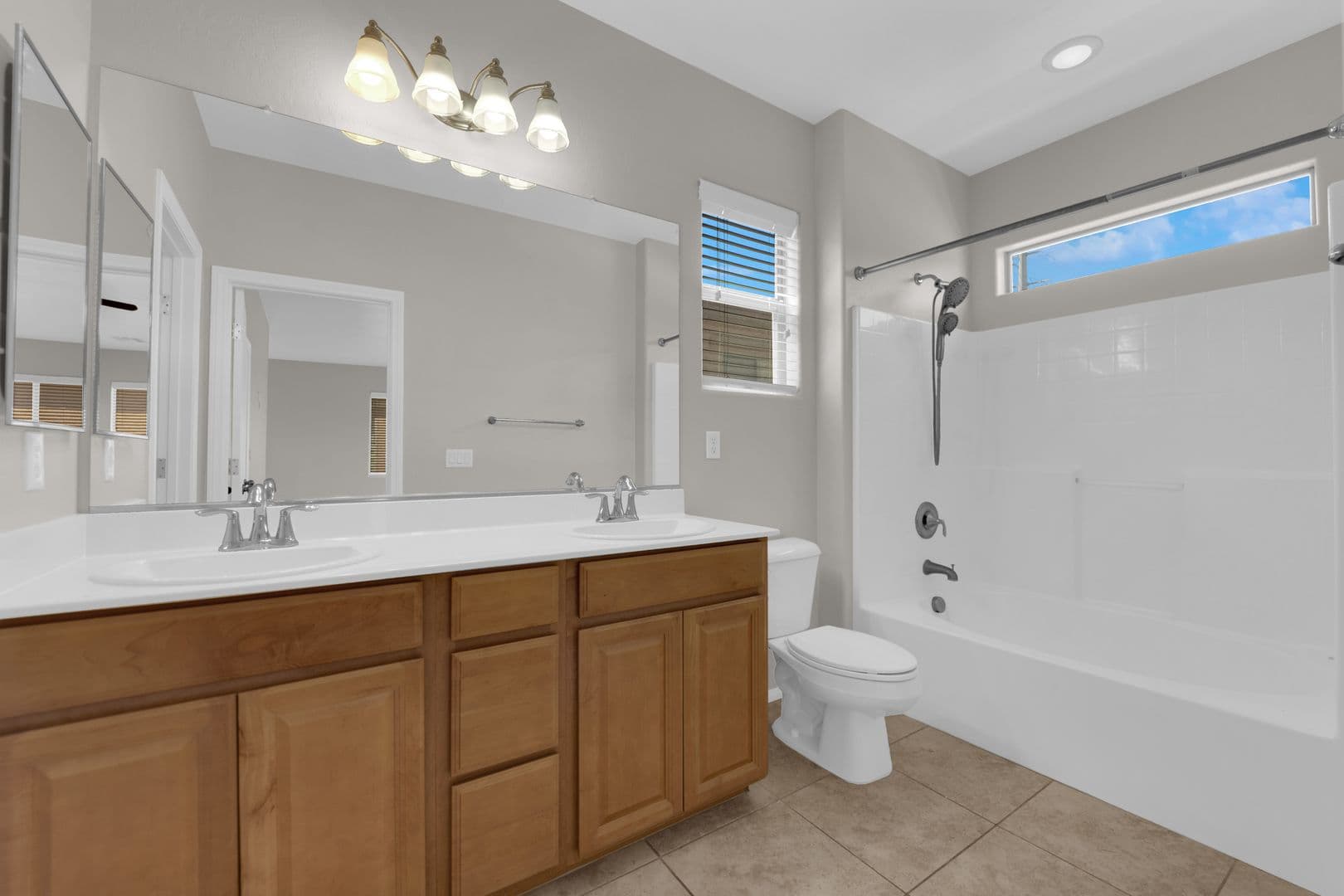 Henderson House: 685 Calamus Palm Place