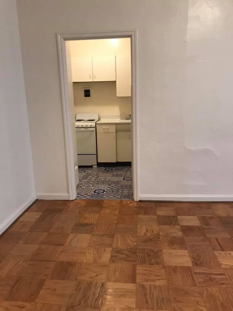 Berkeley Apartment: 2514 Piedmont Ave