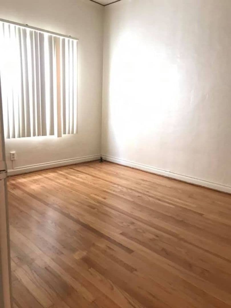 Berkeley Apartment: 2514 Piedmont Ave