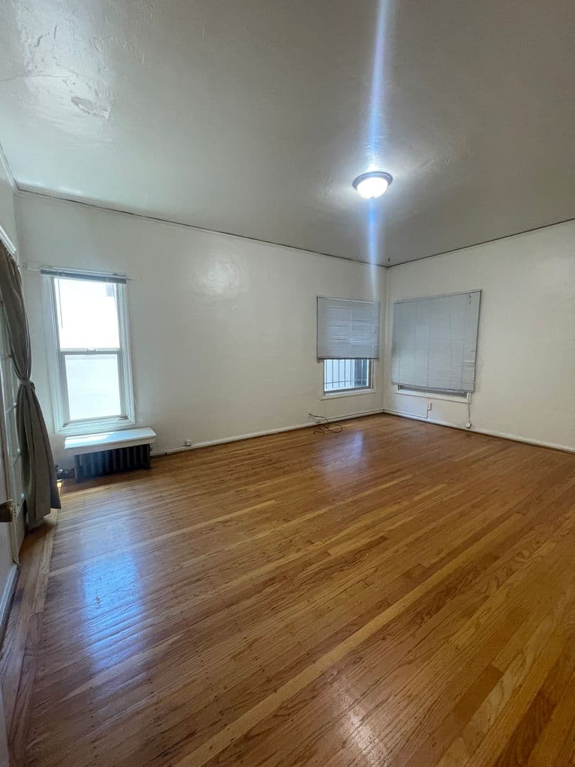 Berkeley Apartment: 2514 Piedmont Ave