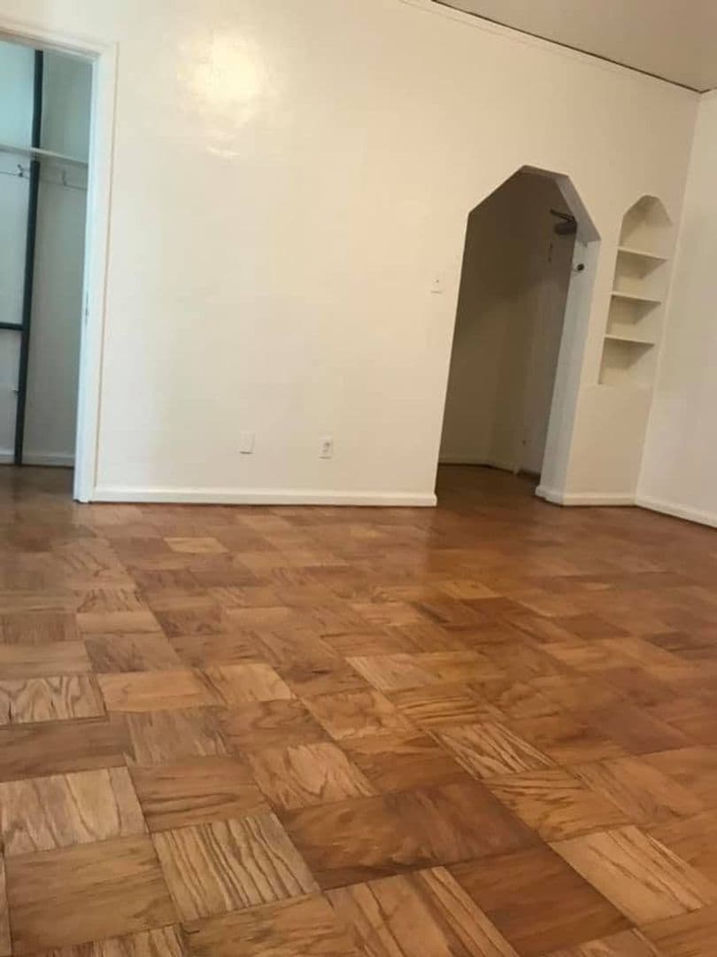 Berkeley Apartment: 2514 Piedmont Ave
