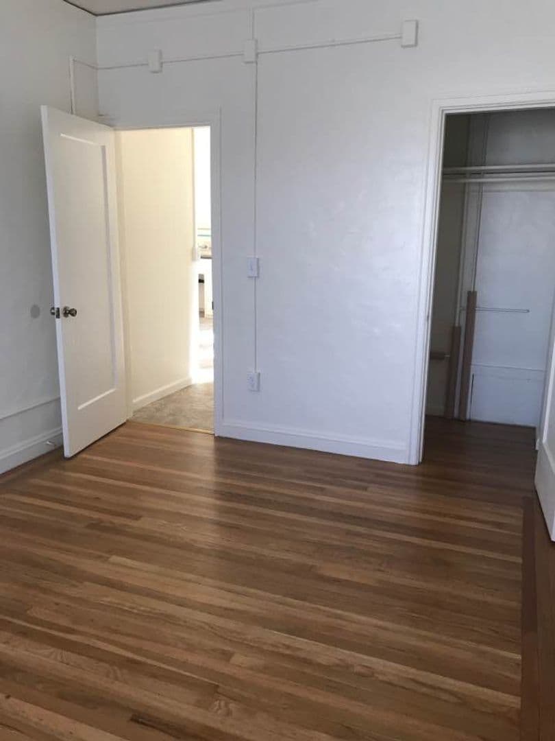 Berkeley Apartment: 1817 Oxford St