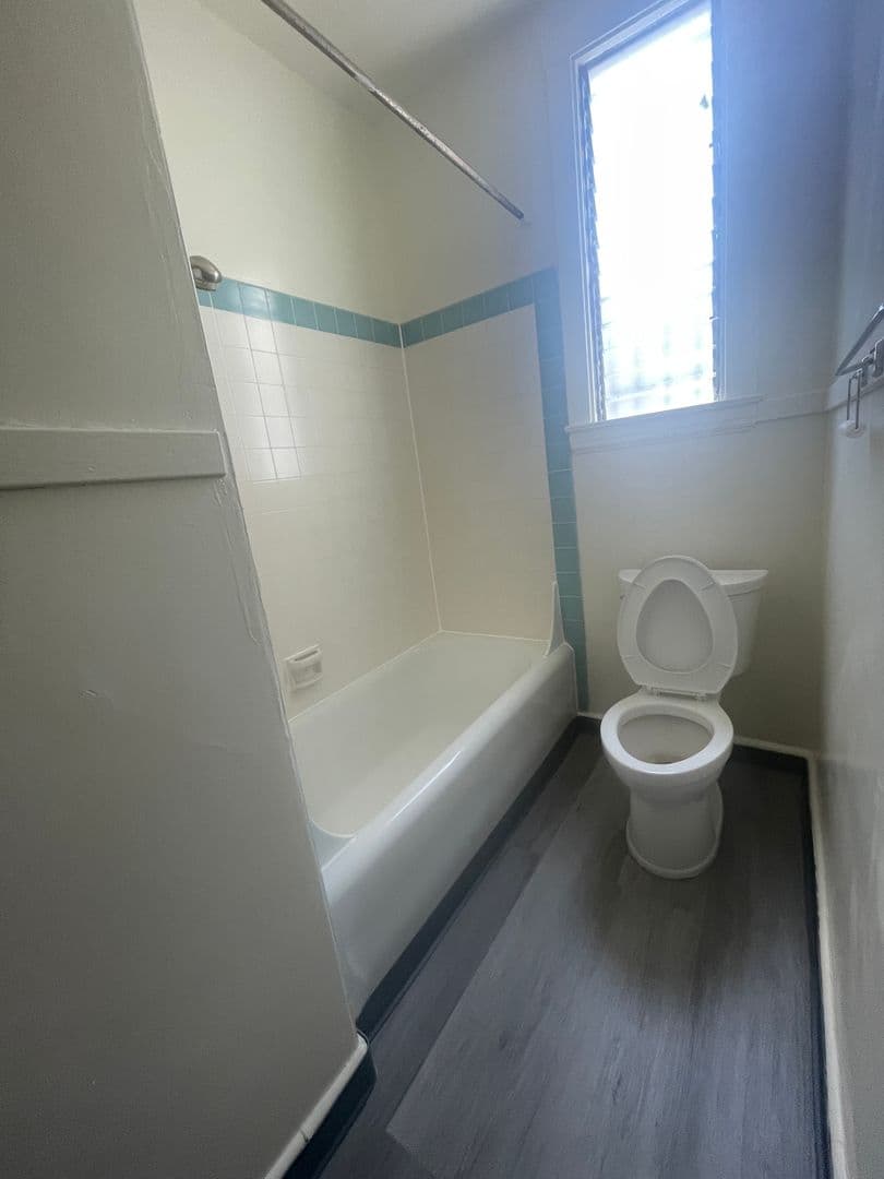 Berkeley Apartment: 2419 Durant Ave