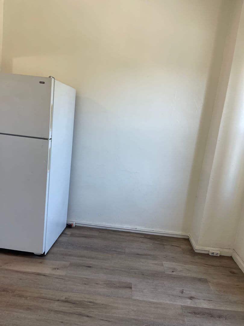 Berkeley Apartment: 2516 Piedmont Ave