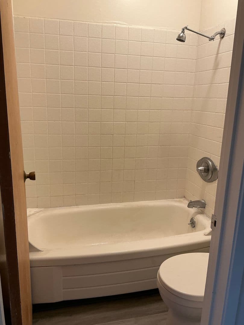Berkeley Apartment: 2230 Haste St