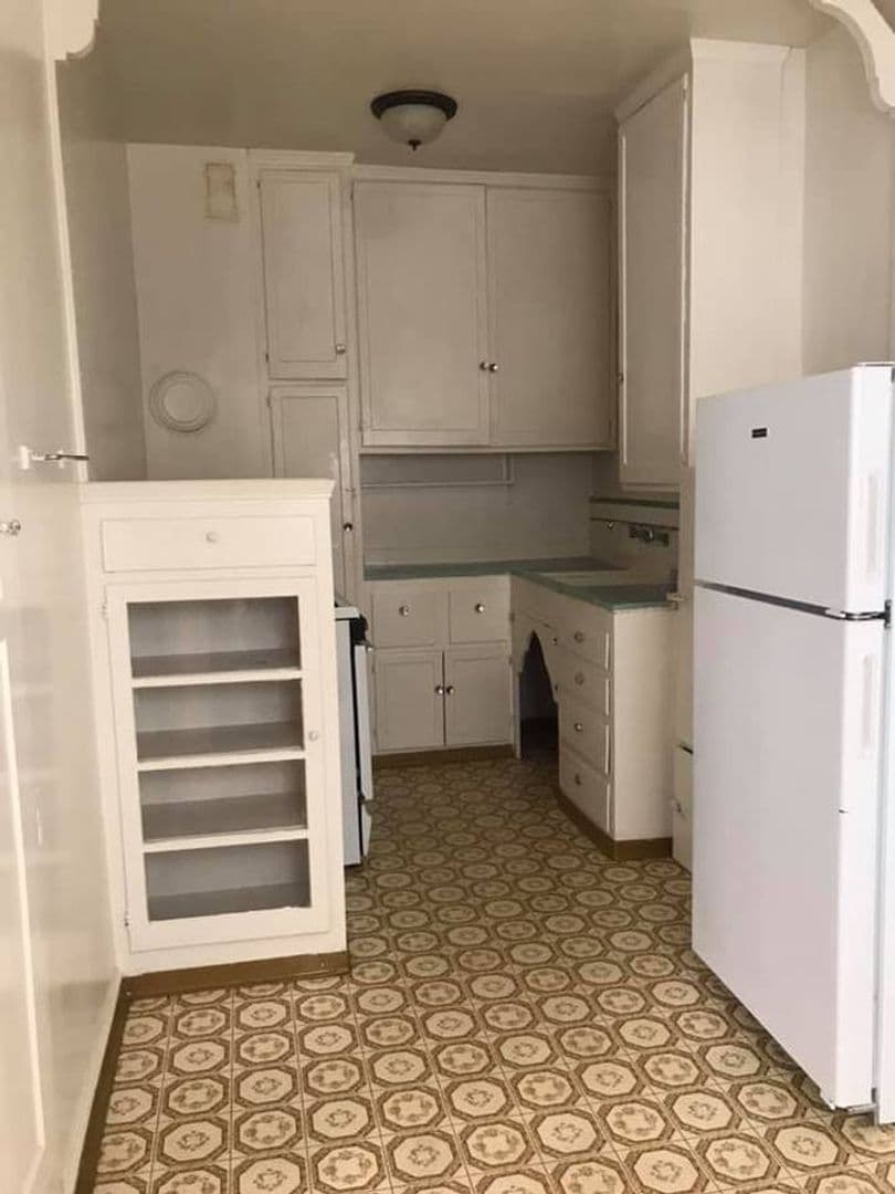 Berkeley Apartment: 2514 Piedmont Ave