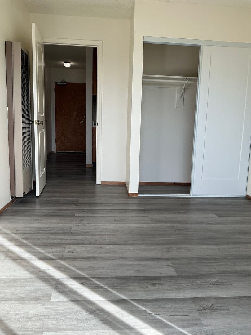 Berkeley Apartment: 2230 Haste St