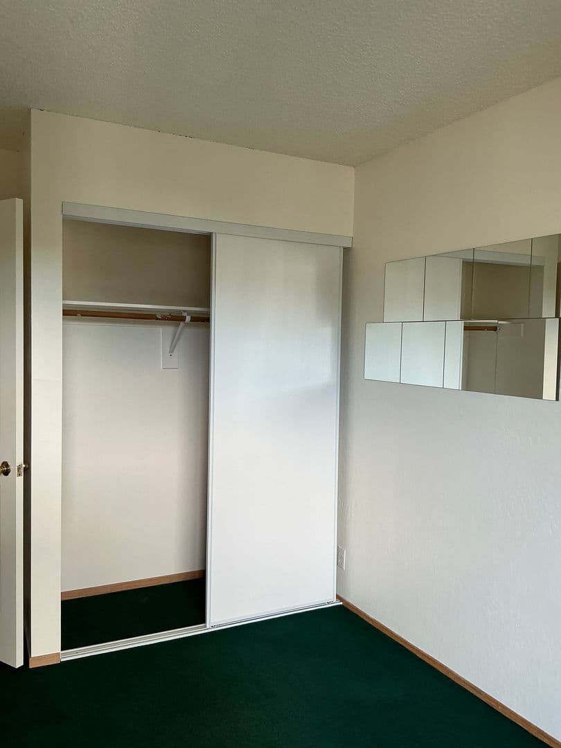 Berkeley Apartment: 2230 Haste St