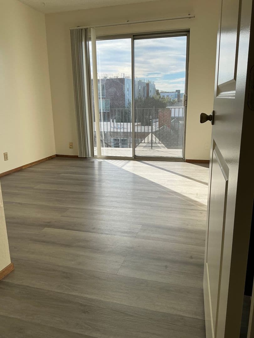 Berkeley Apartment: 2230 Haste St