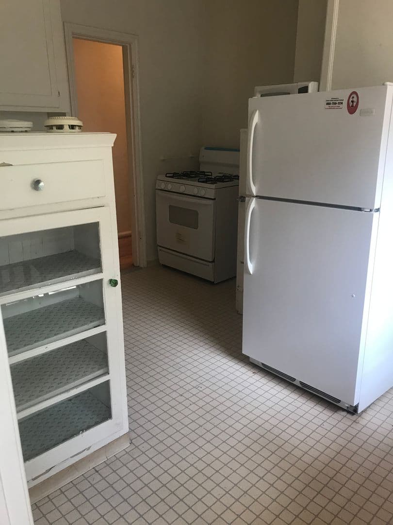 Berkeley Apartment: 2514 Piedmont Ave