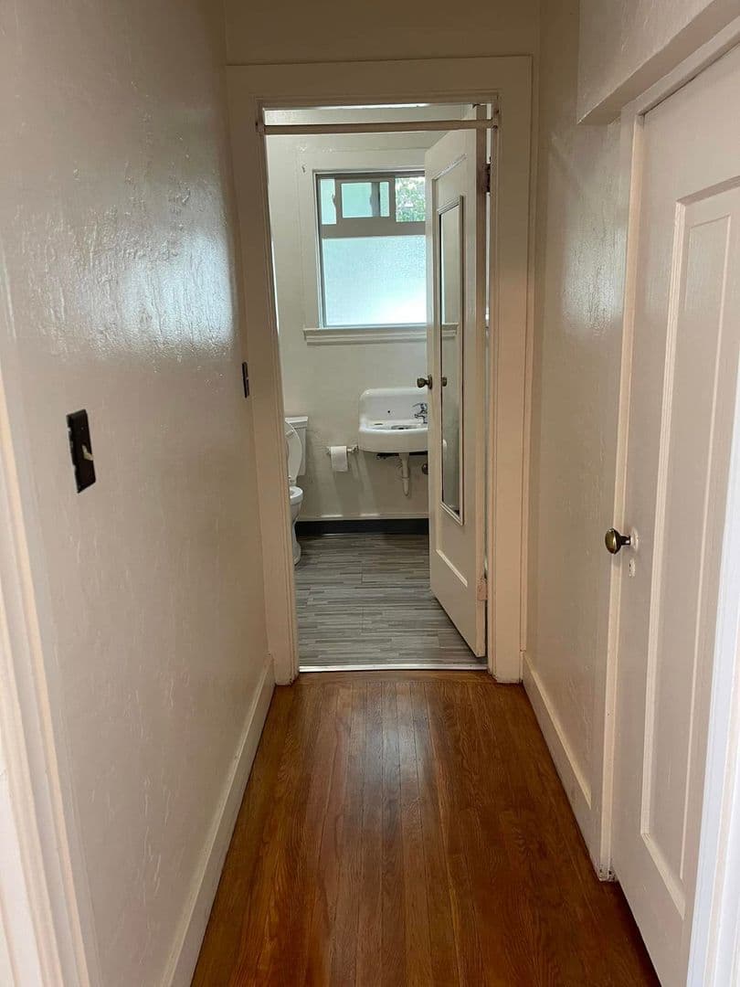 Berkeley Apartment: 2411 Durant Ave