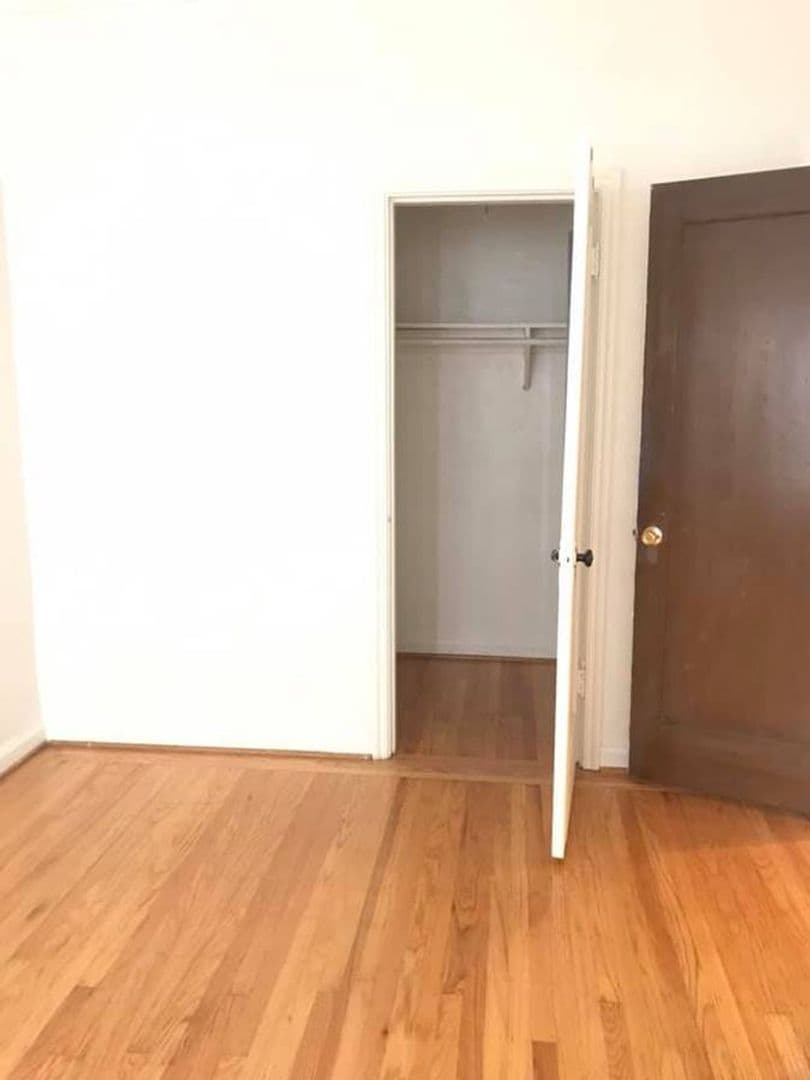 Berkeley Apartment: 2514 Piedmont Ave