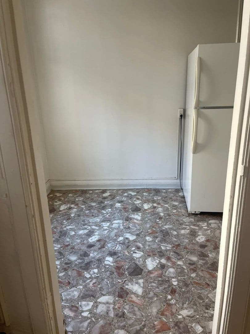 Berkeley Apartment: 2419 Durant Ave