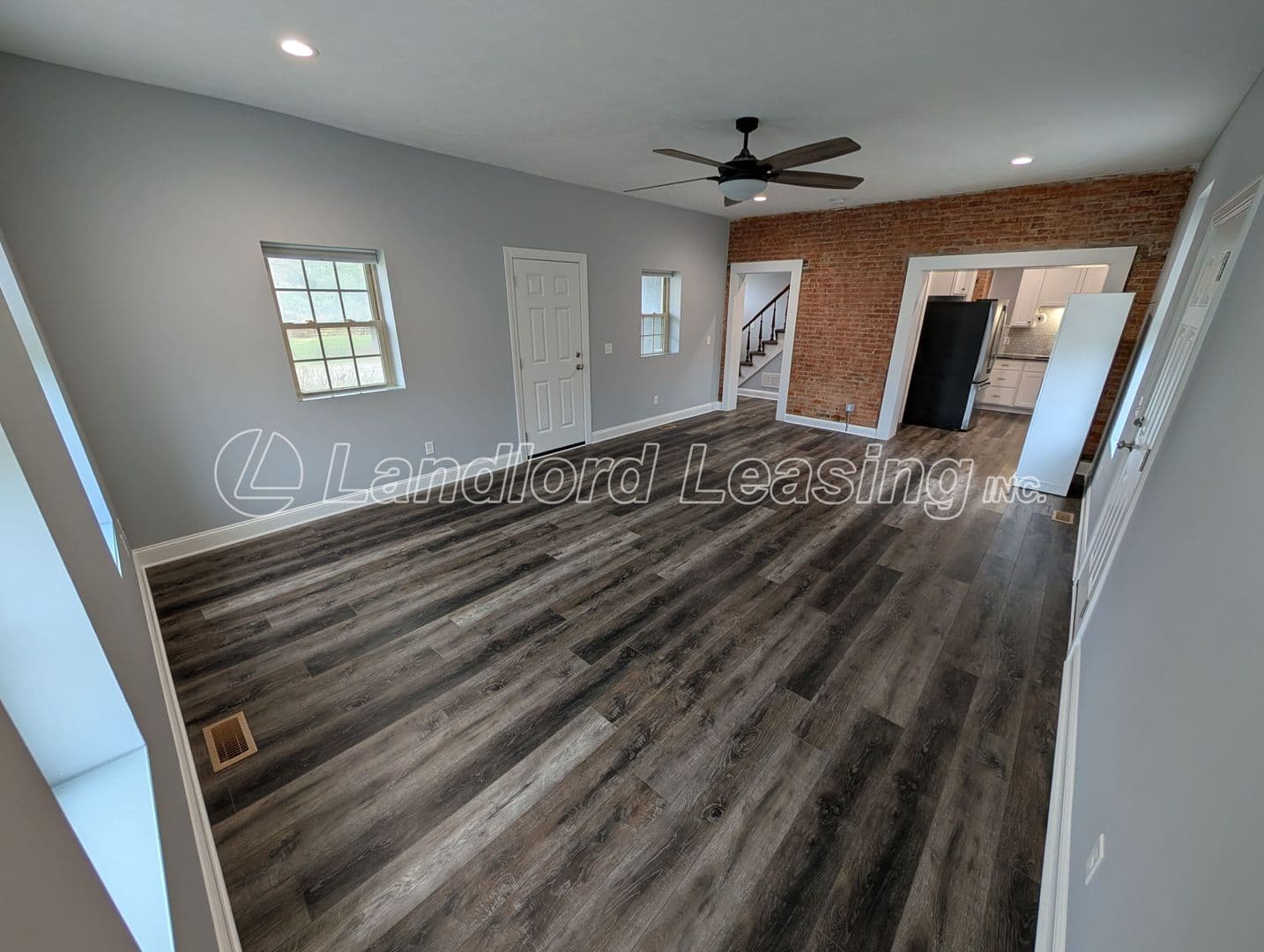 Elyria House: 9005 Murray Ridge Road