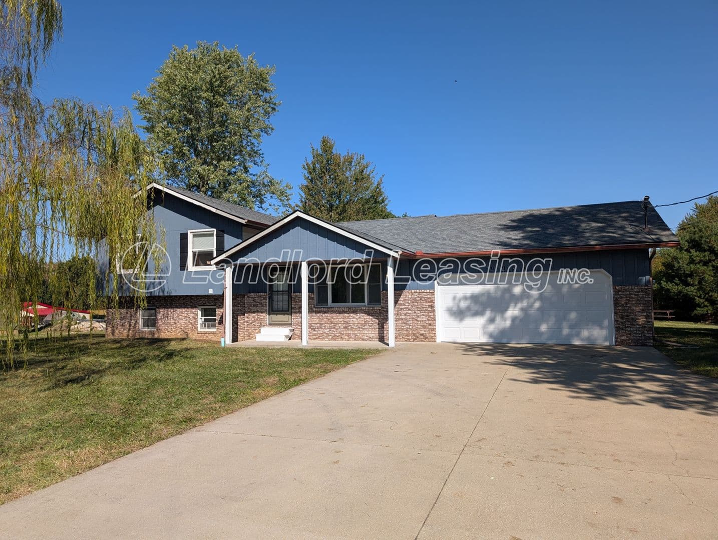 Wellington House: 44570 OH State Route 303