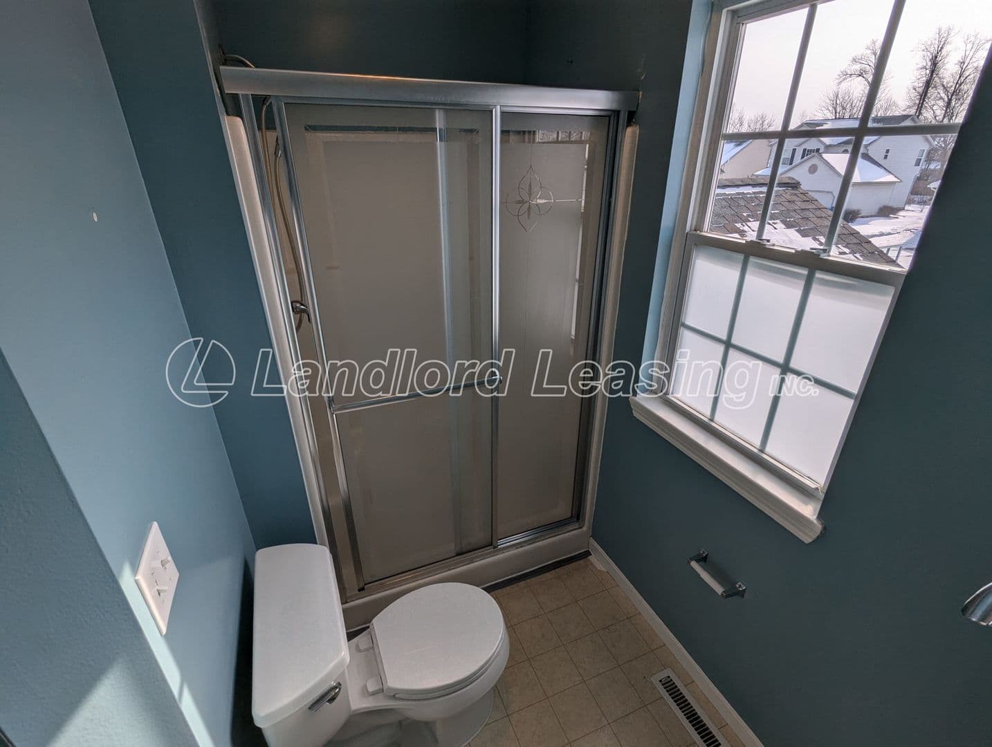 North Ridgeville House: 35330 Oxford Court