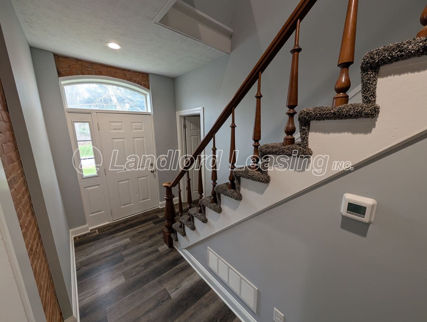 Elyria House: 9005 Murray Ridge Road