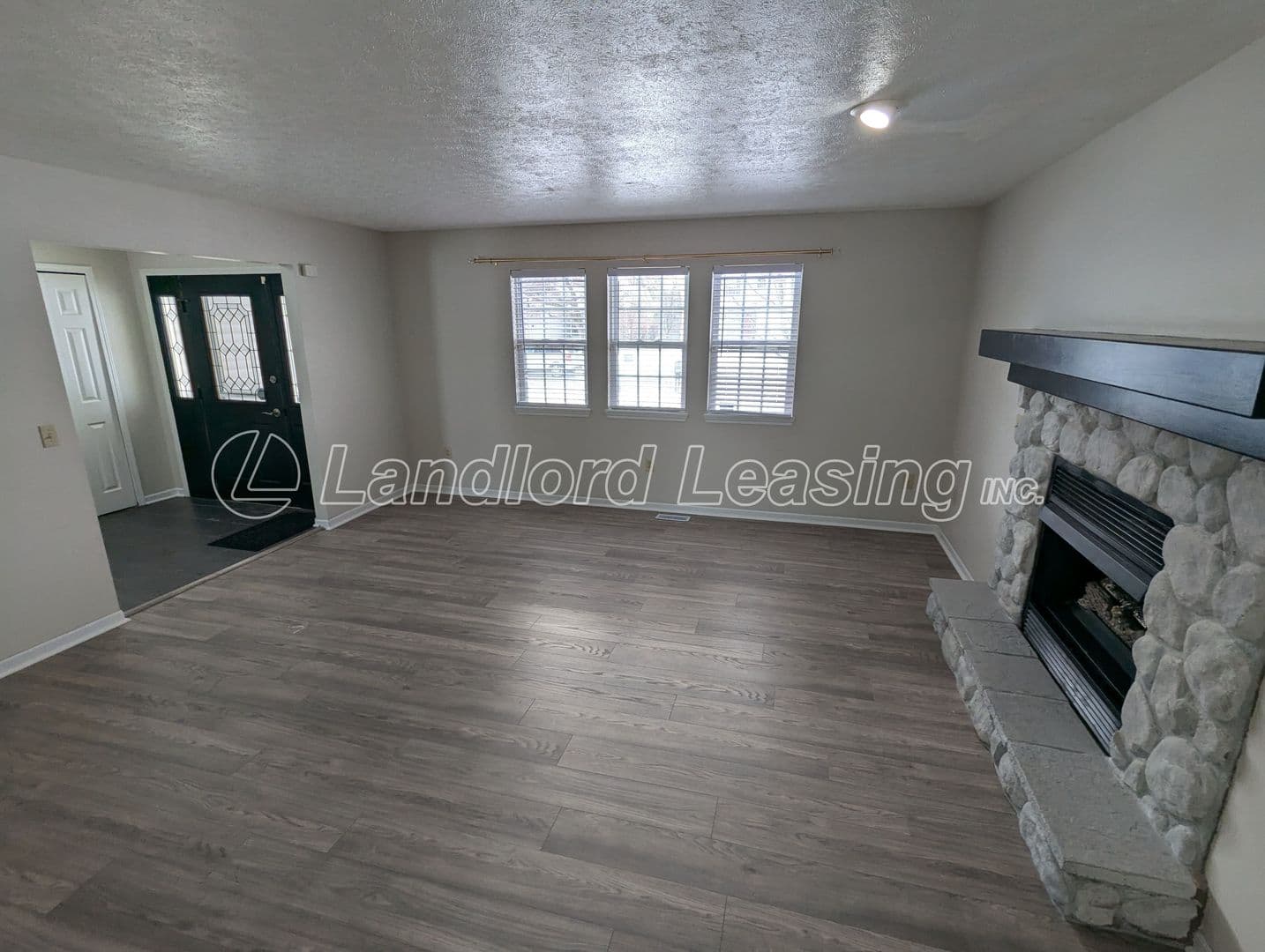 North Ridgeville House: 35330 Oxford Court
