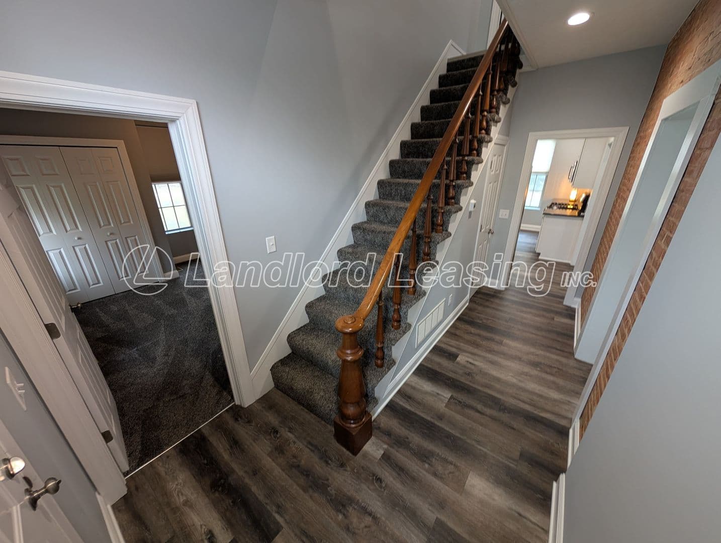 Elyria House: 9005 Murray Ridge Road